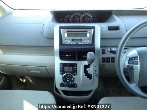 Used 2010 AT toyota noah ZRR75G Image[20]