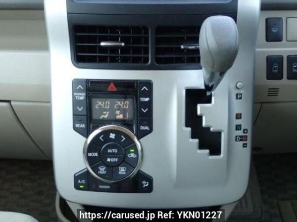 Used 2010 AT toyota noah ZRR75G Image[22]