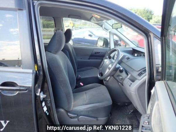 Used 2007 AT toyota noah ZRR75G Image[12]
