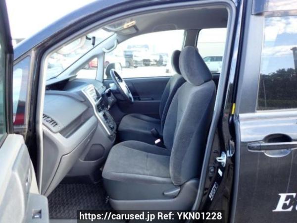 Used 2007 AT toyota noah ZRR75G Image[13]