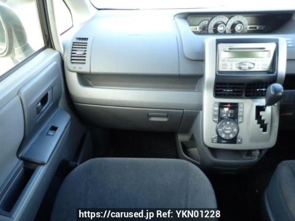 Used 2007 AT toyota noah ZRR75G Image[18]