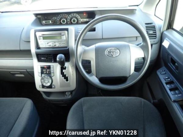 Used 2007 AT toyota noah ZRR75G Image[20]