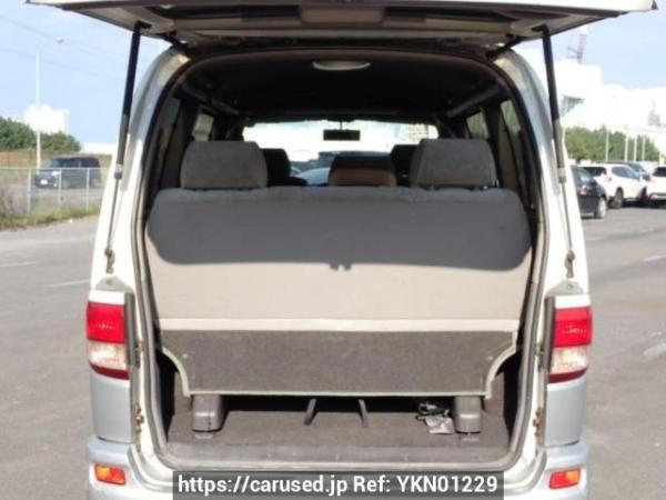 Used 2001 AT toyota regius-wagon RCH41W Image[8]