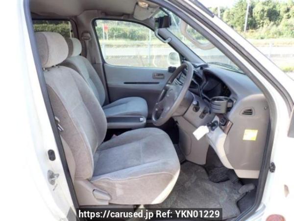 Used 2001 AT toyota regius-wagon RCH41W Image[12]