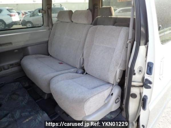 Used 2001 AT toyota regius-wagon RCH41W Image[14]
