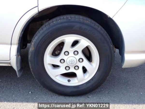 Used 2001 AT toyota regius-wagon RCH41W Image[28]