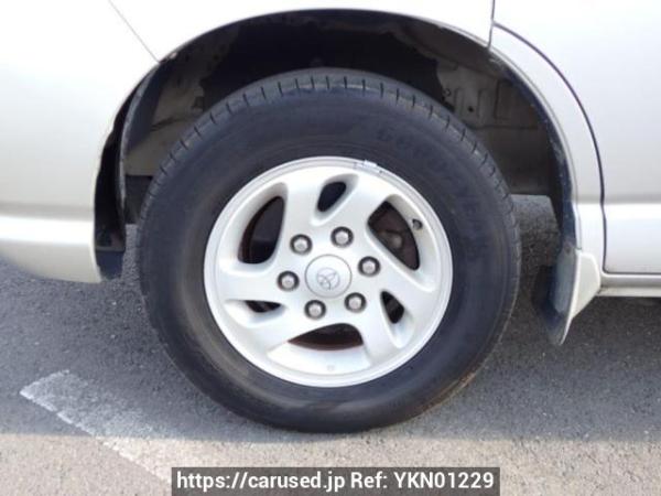 Used 2001 AT toyota regius-wagon RCH41W Image[29]
