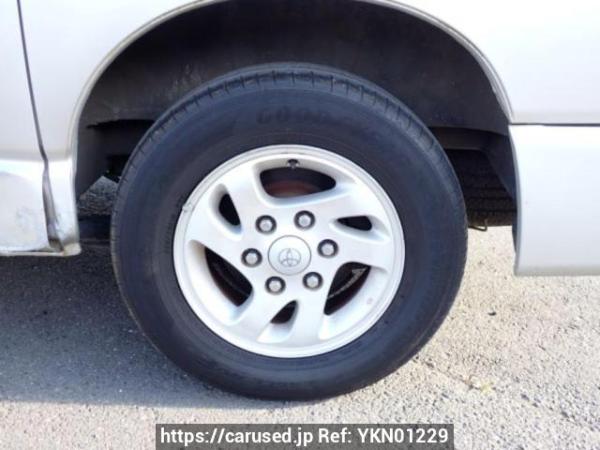 Used 2001 AT toyota regius-wagon RCH41W Image[31]