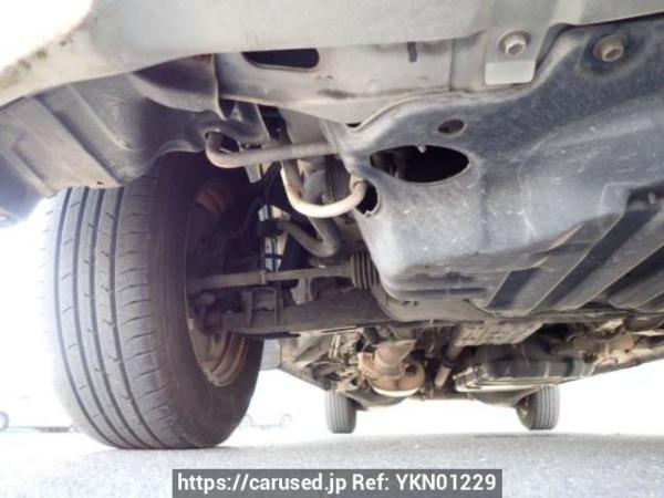 Used 2001 AT toyota regius-wagon RCH41W Image[32]