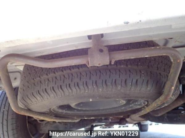 Used 2001 AT toyota regius-wagon RCH41W Image[37]
