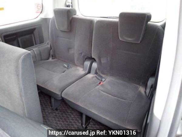 Used 2007 AT toyota noah ZRR70G Image[15]