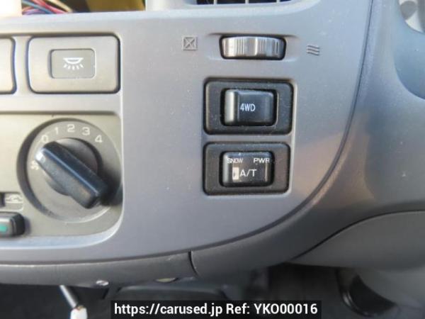 Used 2003 AT nissan caravan-van DWMGE25 Image[32]