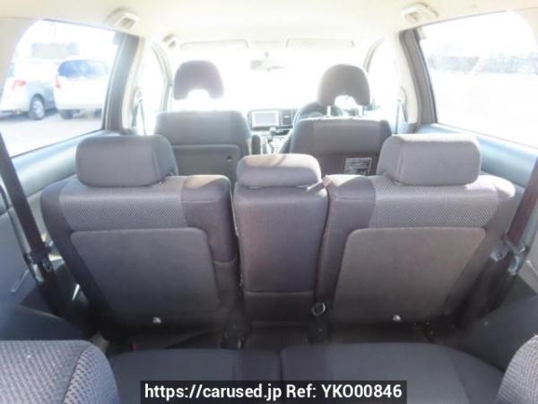 Used 2004 AT toyota wish ZNE10G Image[9]