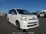 Used 2008 AT toyota voxy ZRR70W Image[0]