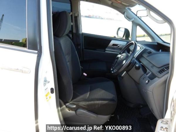 Used 2008 AT toyota voxy ZRR70W Image[13]