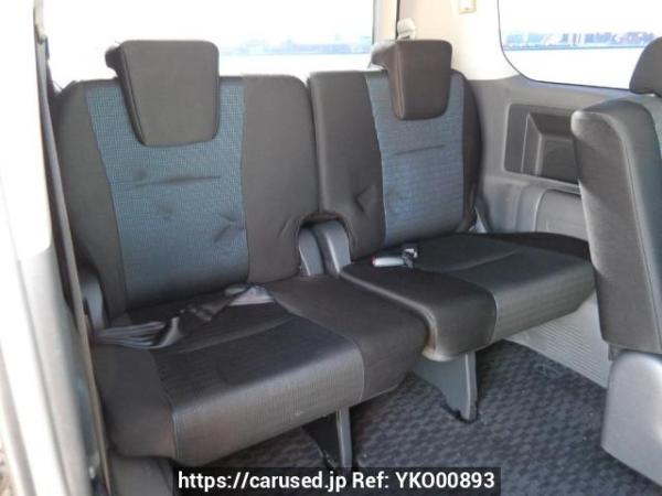 Used 2008 AT toyota voxy ZRR70W Image[17]