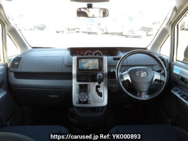 Used 2008 AT toyota voxy ZRR70W Image[18]
