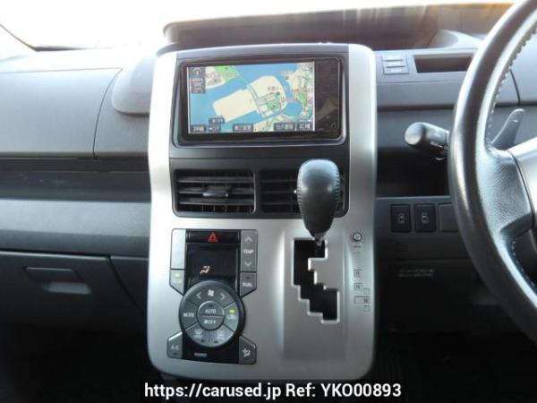 Used 2008 AT toyota voxy ZRR70W Image[20]