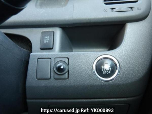 Used 2008 AT toyota voxy ZRR70W Image[27]