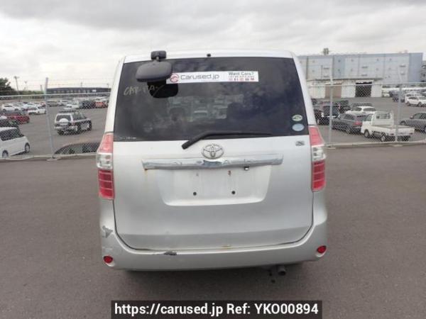 Used 2007 AT toyota noah ZRR75G Image[5]