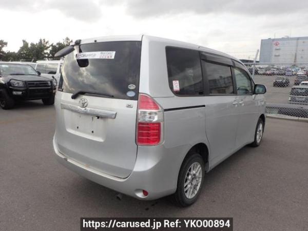 Used 2007 AT toyota noah ZRR75G Image[6]
