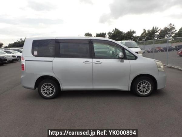 Used 2007 AT toyota noah ZRR75G Image[7]