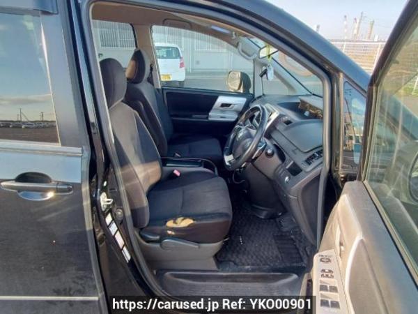 Used 2010 AT toyota noah ZRR75W Image[12]