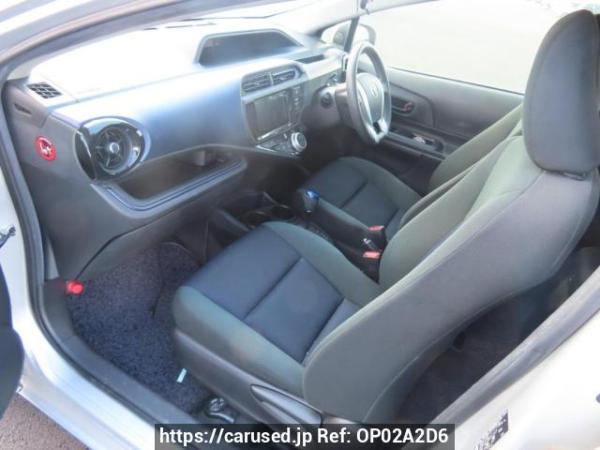 Used 2017 AT toyota aqua NHP10 Image[17]