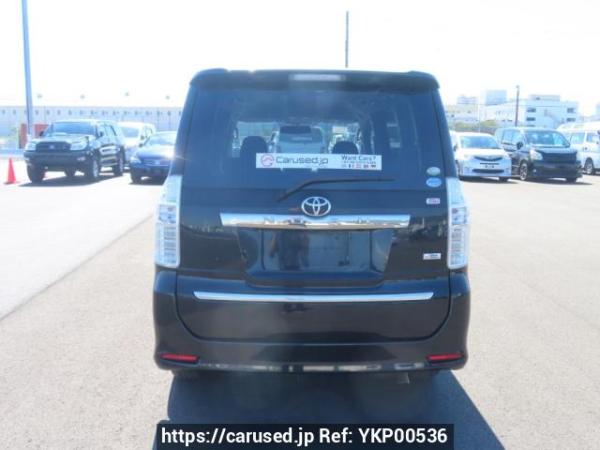 Used 2007 AT toyota noah ZRR75W Image[5]