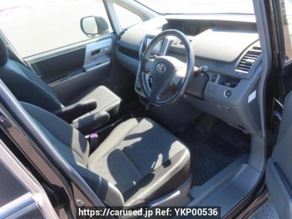 Used 2007 AT toyota noah ZRR75W Image[11]