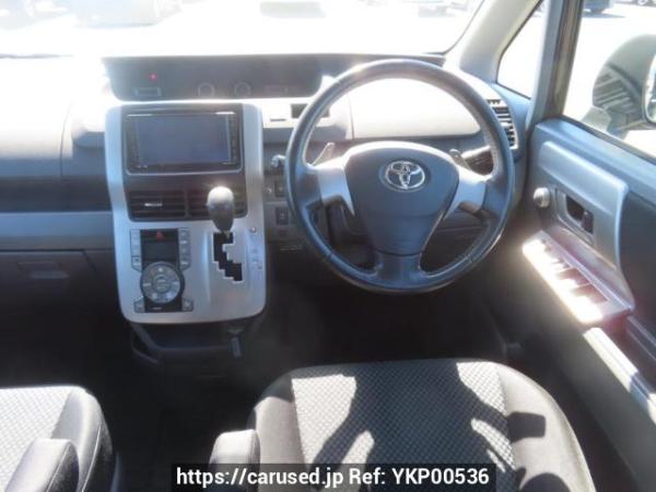 Used 2007 AT toyota noah ZRR75W Image[20]