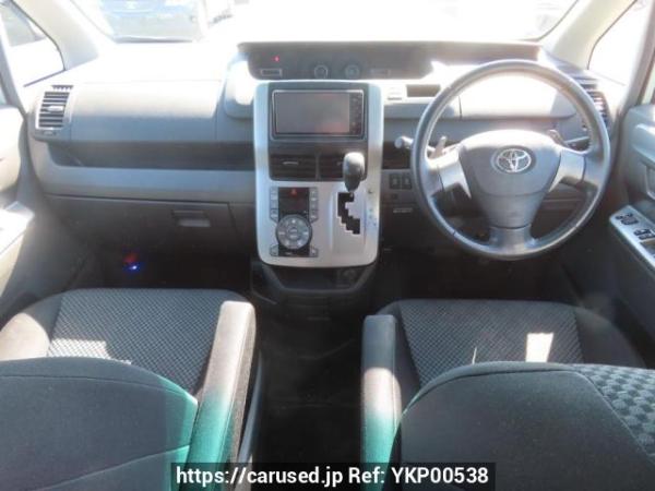 Used 2009 AT toyota noah ZRR70W Image[17]