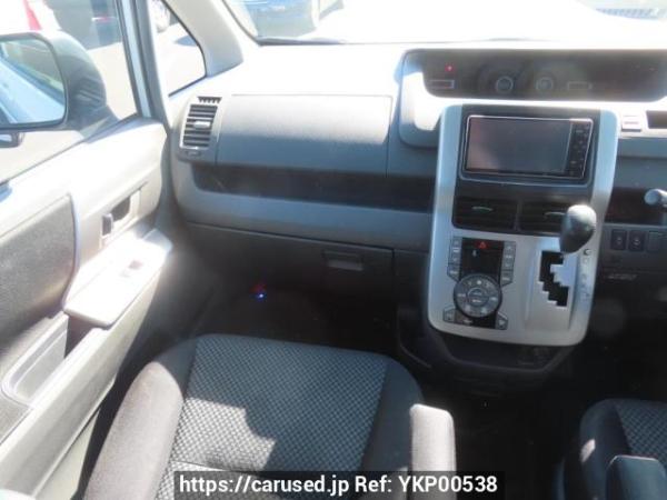 Used 2009 AT toyota noah ZRR70W Image[18]