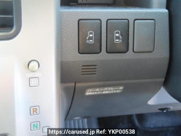 Used 2009 AT toyota noah ZRR70W Image[28]