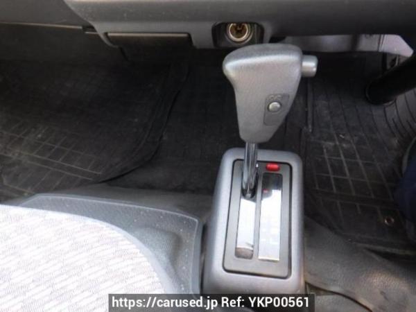 Used 2004 AT toyota hiace-van TRH122K Image[18]