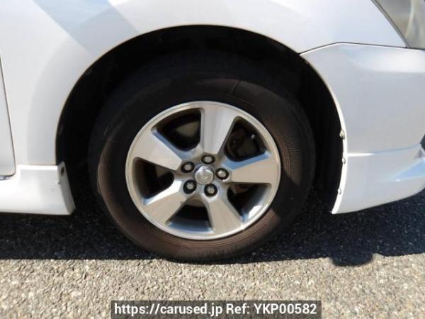 Used 2004 AT toyota wish ZNE10G Image[32]