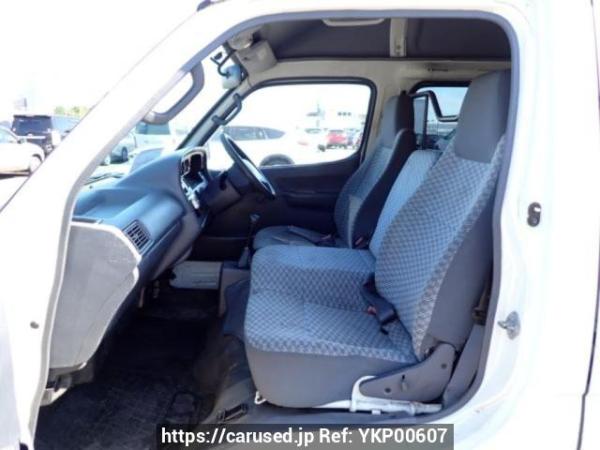 Used 2003 MT toyota hiace-van TRH112K Image[13]