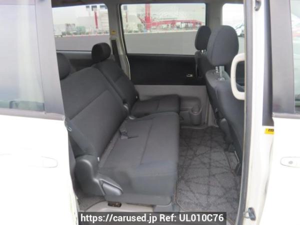 Used 2005 AT toyota noah AZR60G Image[17]