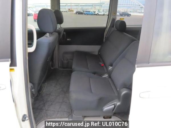 Used 2005 AT toyota noah AZR60G Image[19]