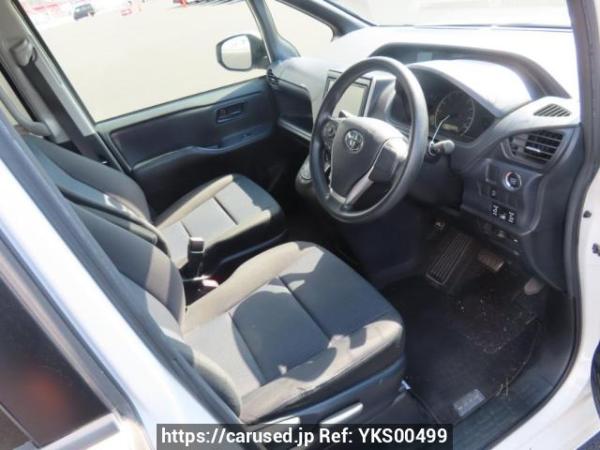 Used 2016 AT toyota noah ZRR80G Image[13]