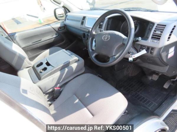 Used 2011 AT toyota regiusace-van TRH200K Image[16]