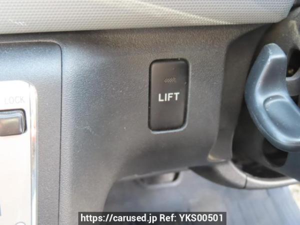 Used 2011 AT toyota regiusace-van TRH200K Image[37]