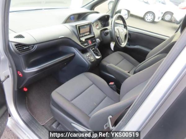 Used 2016 AT toyota noah ZRR80G Image[15]
