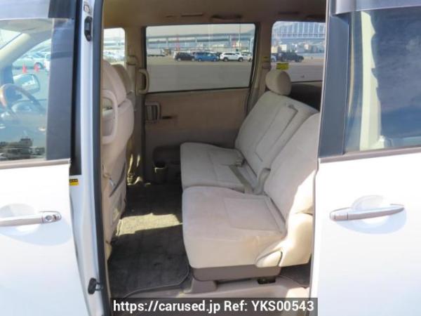 Used 2005 AT toyota noah AZR60G Image[19]
