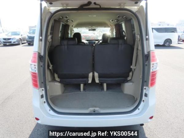 Used 2007 AT toyota noah ZRR70G Image[8]