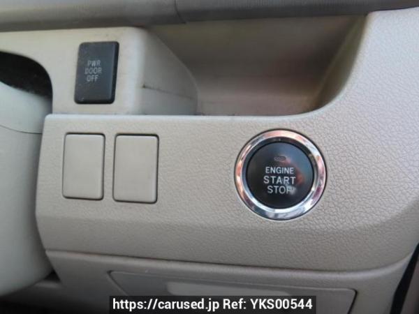 Used 2007 AT toyota noah ZRR70G Image[34]