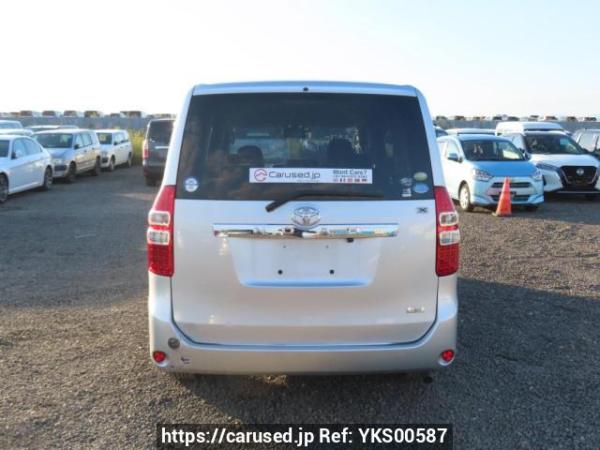 Used 2010 AT toyota noah ZRR70G Image[5]
