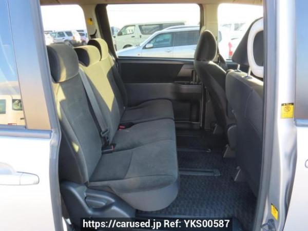Used 2010 AT toyota noah ZRR70G Image[13]