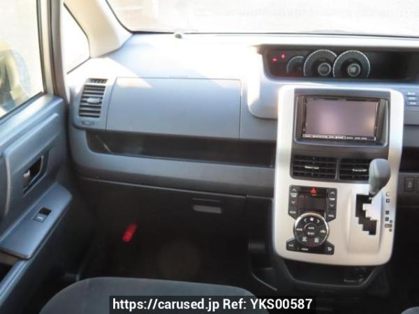 Used 2010 AT toyota noah ZRR70G Image[18]