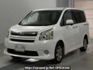 Toyota Noah ZRR70W